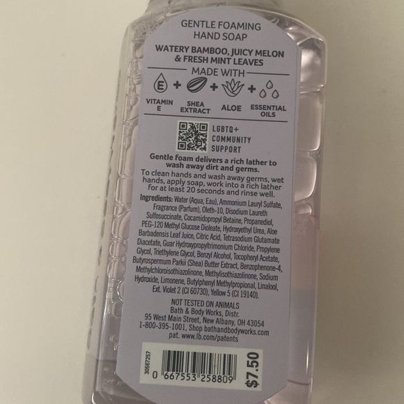 Bath and Body Works Love is Here Foaming Hand soap sweet mint & rain scent - Picture 3 of 4